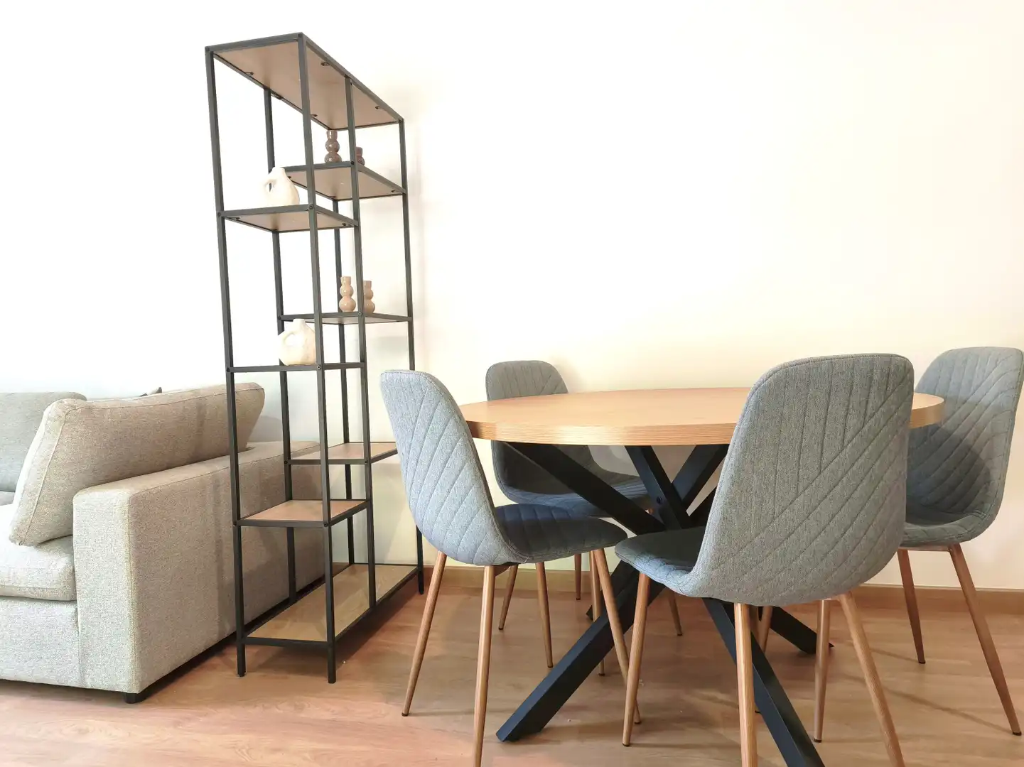 Comedor de Piso en venta en Lardero con Calefacción, Jardín privado y Parquet