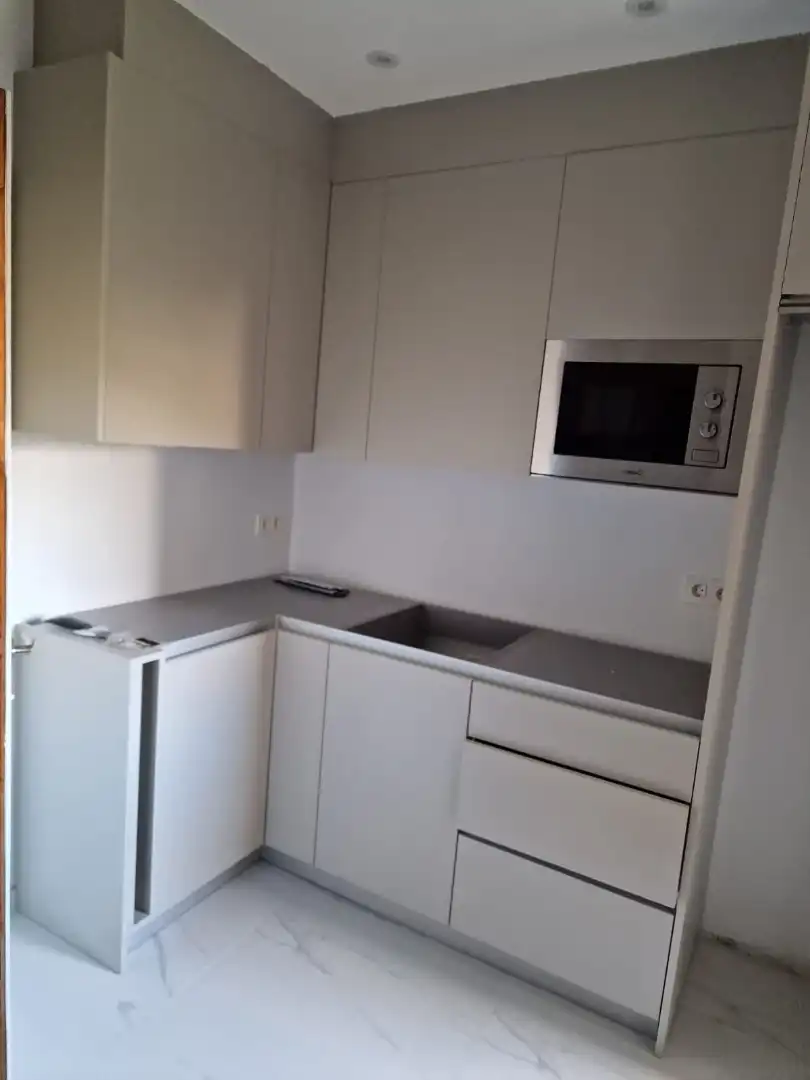Kitchen of Flat for rent in Granada  with Air Conditioner, Furnished and Microwave