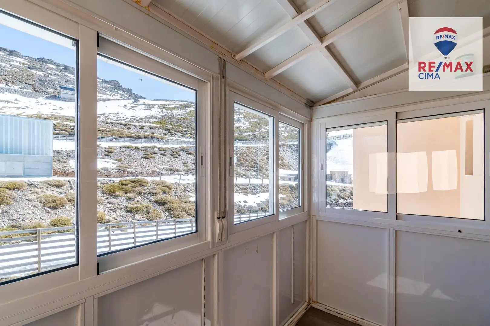 Vista exterior de Estudio en venta en Sierra Nevada con Calefacción y Terraza