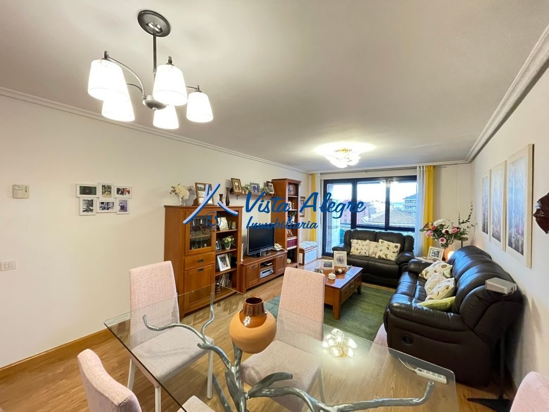 Sala d'estar de Pis en venda en Haro amb Calefacció, Parquet i Terrassa