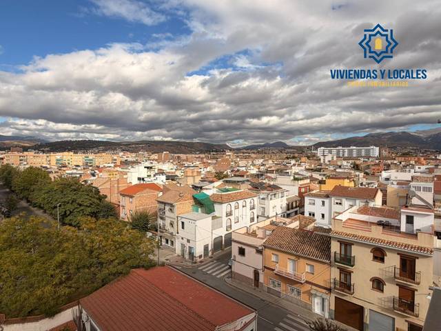 Piso en Alquiler en Avenida Avenida de Cádiz en Barrio de Zaidín