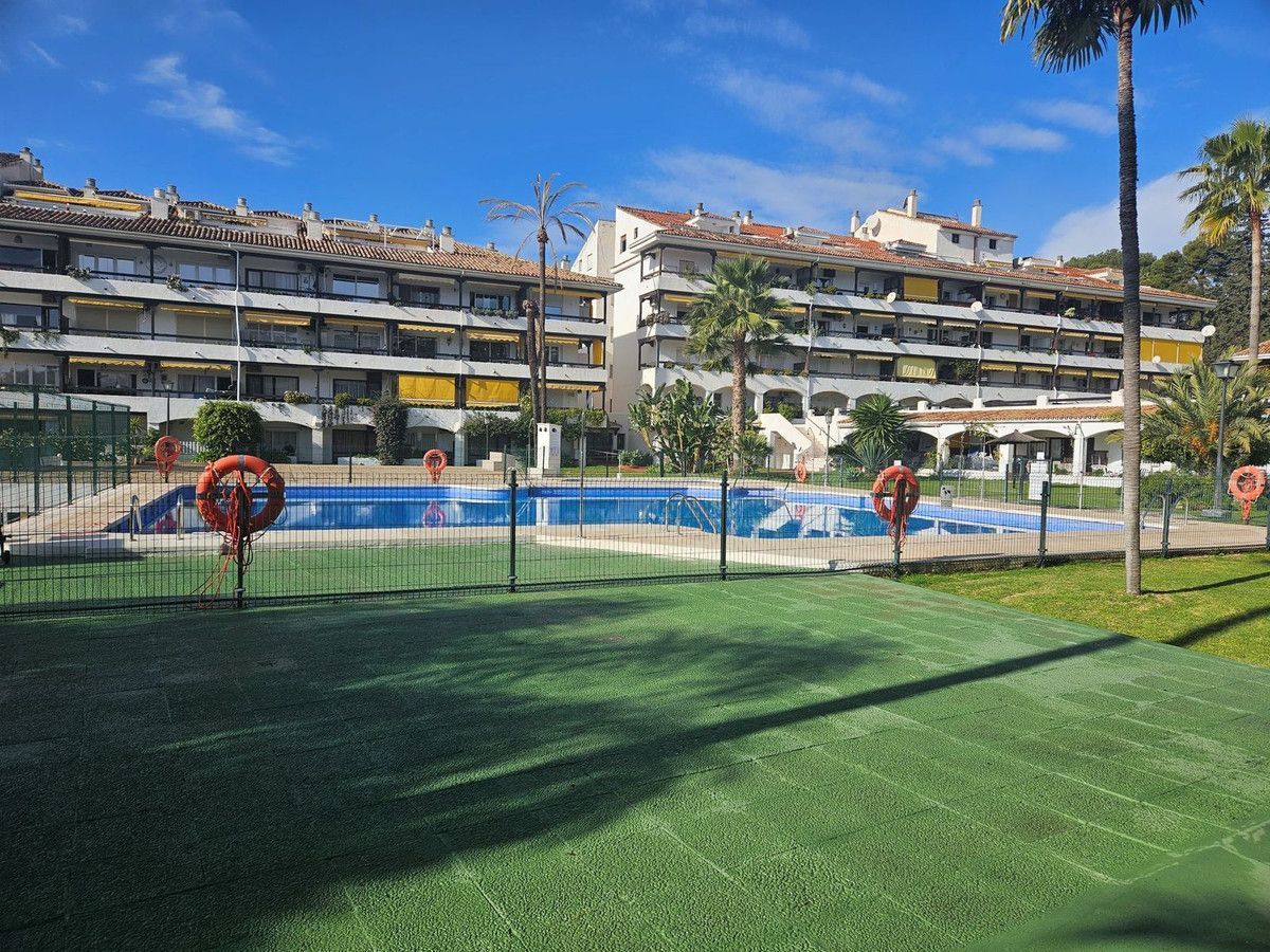 Piscina de Ático de alquiler en Marbella con Aire acondicionado, Calefacción y Terraza