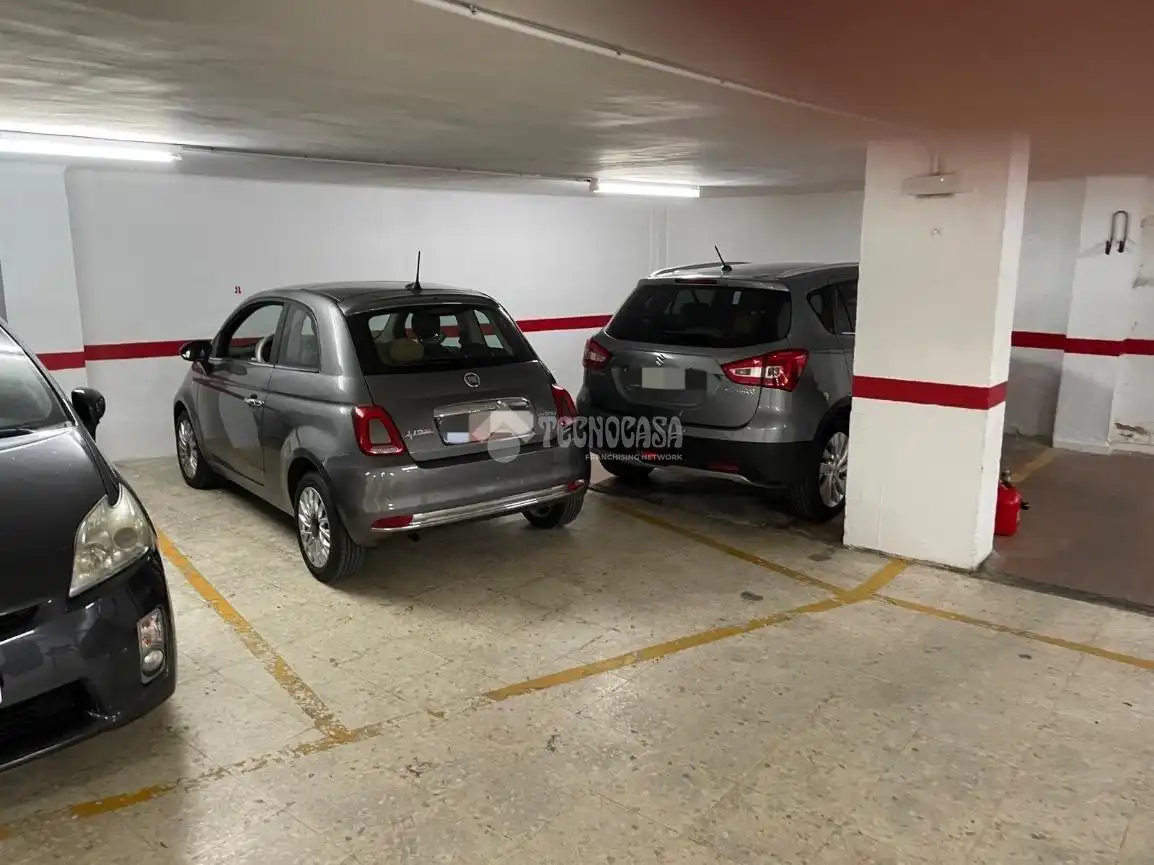 Aparcament de Pis en venda en Huelva