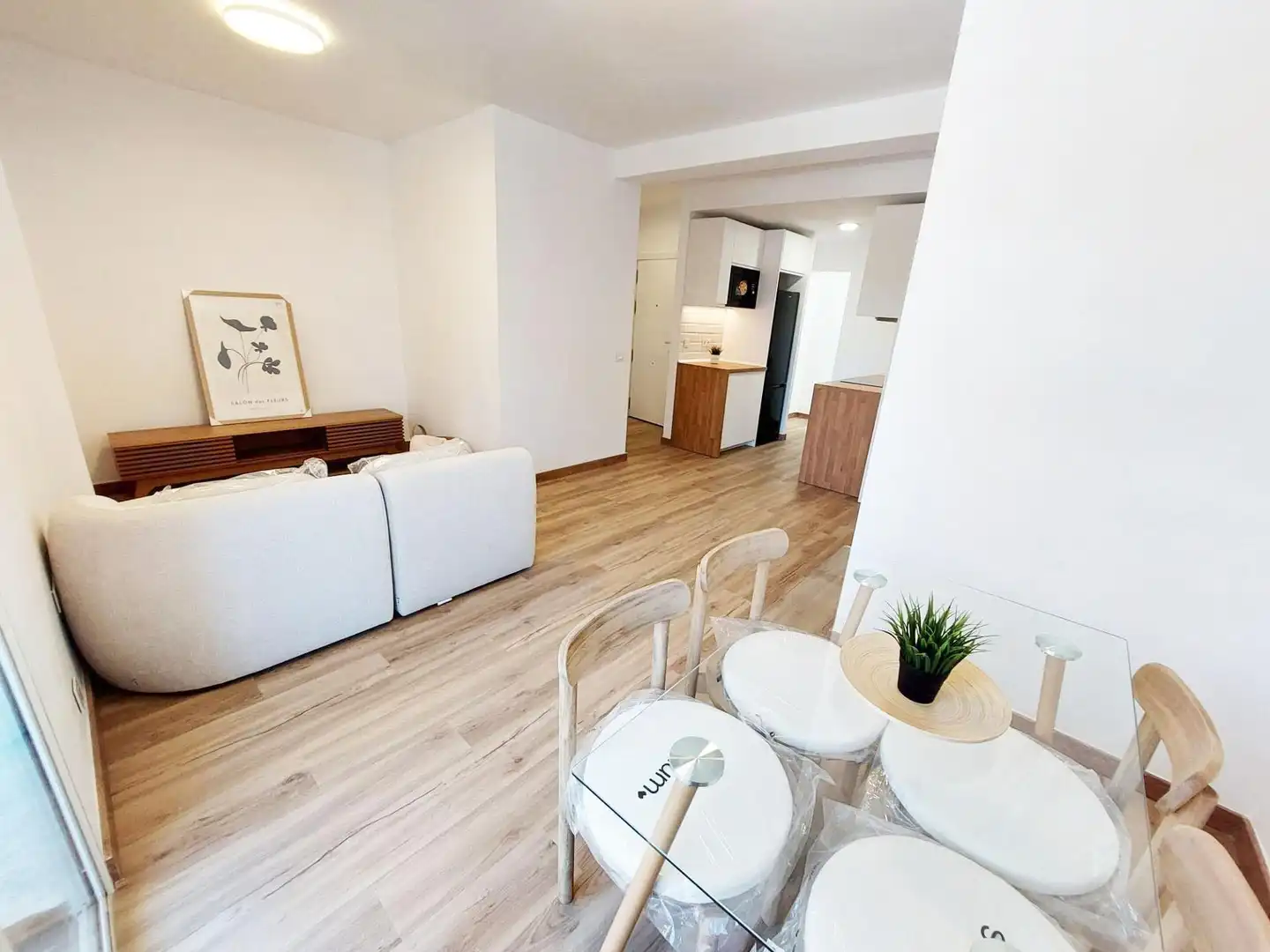 Sala de estar de Piso en venta en Benalmádena con Aire acondicionado, Terraza y Piscina comunitaria