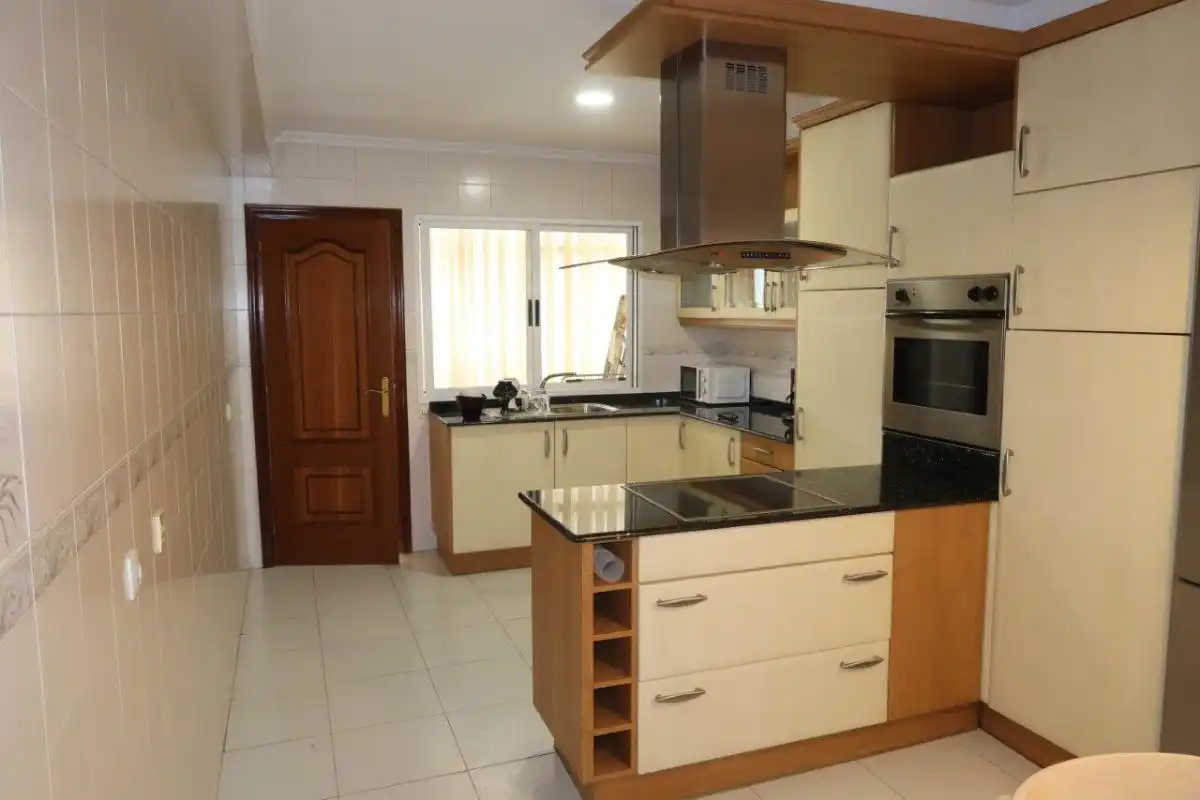 Wohnung zur Miete in Pasaje al Burgo, Eirís