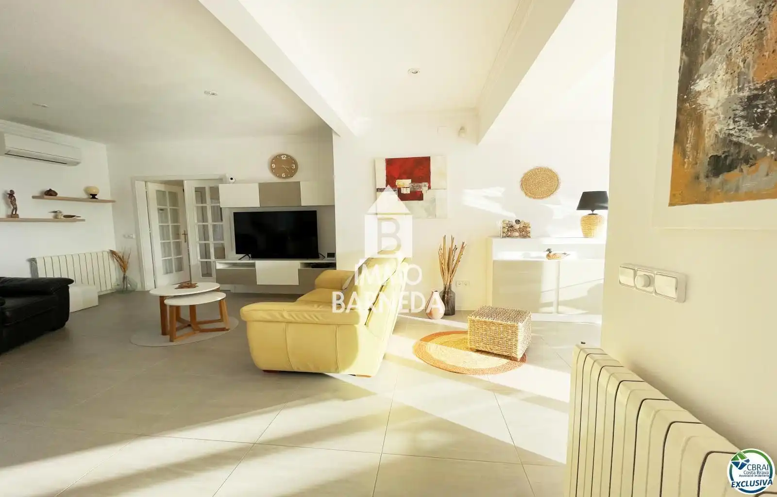 Sala d'estar de Casa o xalet en venda en Roses amb Aire condicionat, Calefacció i Jardí privat