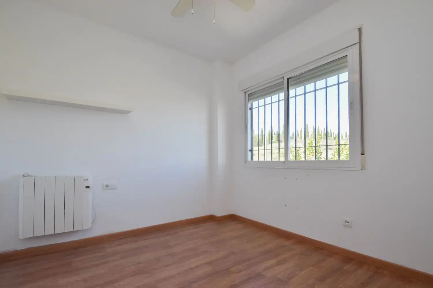 Dormitori de Casa adosada en venda en Las Gabias amb Terrassa i Piscina comunitària