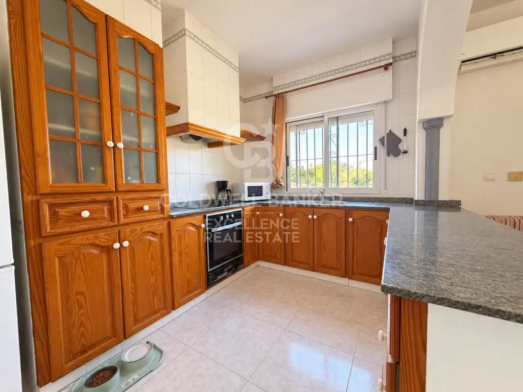 Cocina de Casa o chalet en venta en Oliva con Aire acondicionado, Terraza y Piscina