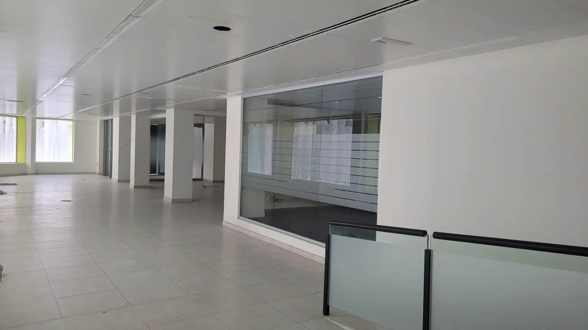 Local comercial de lloguer a Plaza Cristóbal Colón 1, imagen 10