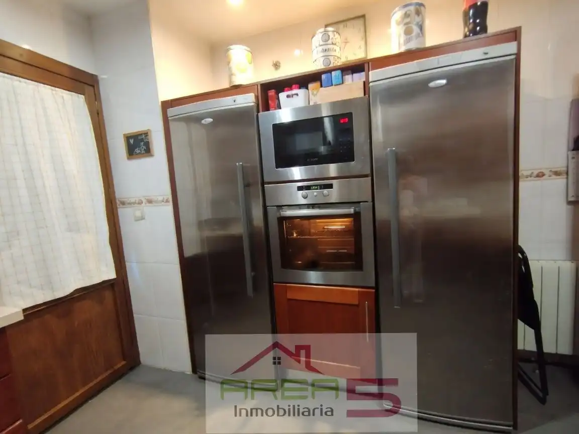 Kitchen of Flat for sale in Sur