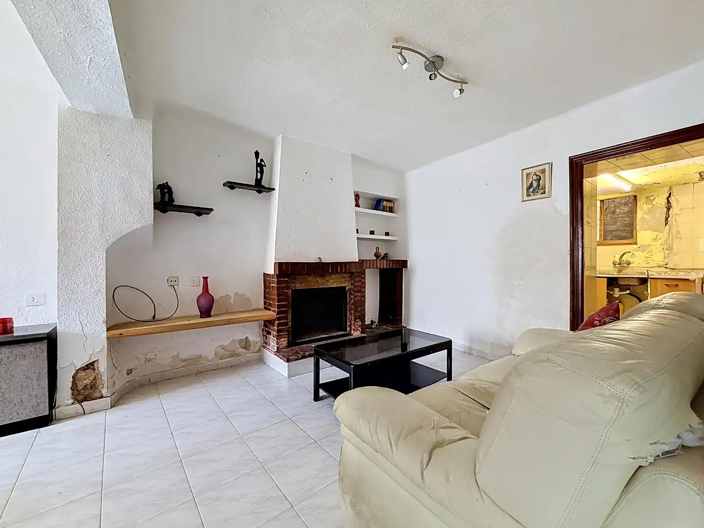 Wohnzimmer von Country house zum Verkauf in Onil mit Terrasse, Abstellraum und Balkon