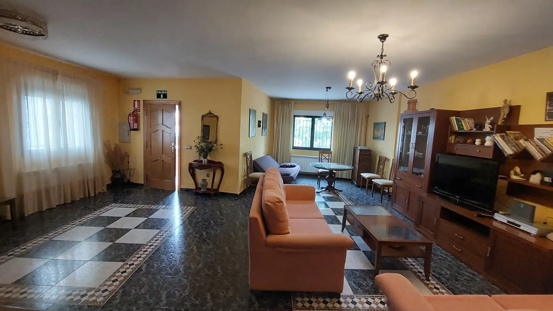 Sala de estar de Casa o chalet en venta en Zarza de Granadilla con Aire acondicionado, Calefacción y Amueblado