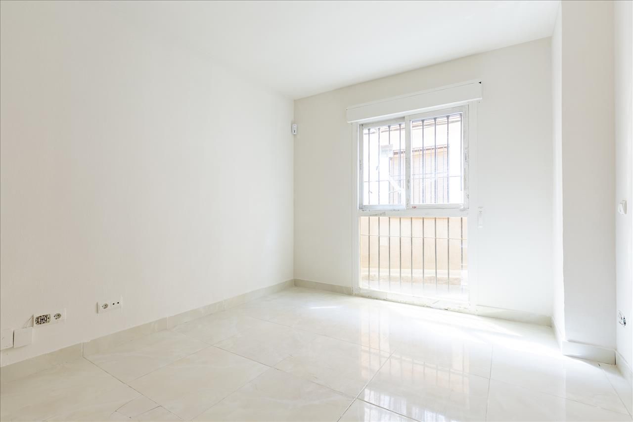 Bedroom of Planta baja for sale in  Madrid Capital
