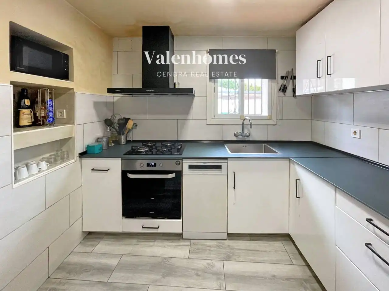 Kitchen of Houses for sale in Lliçà d'Amunt  with Air Conditioner, Private garden and Furnished