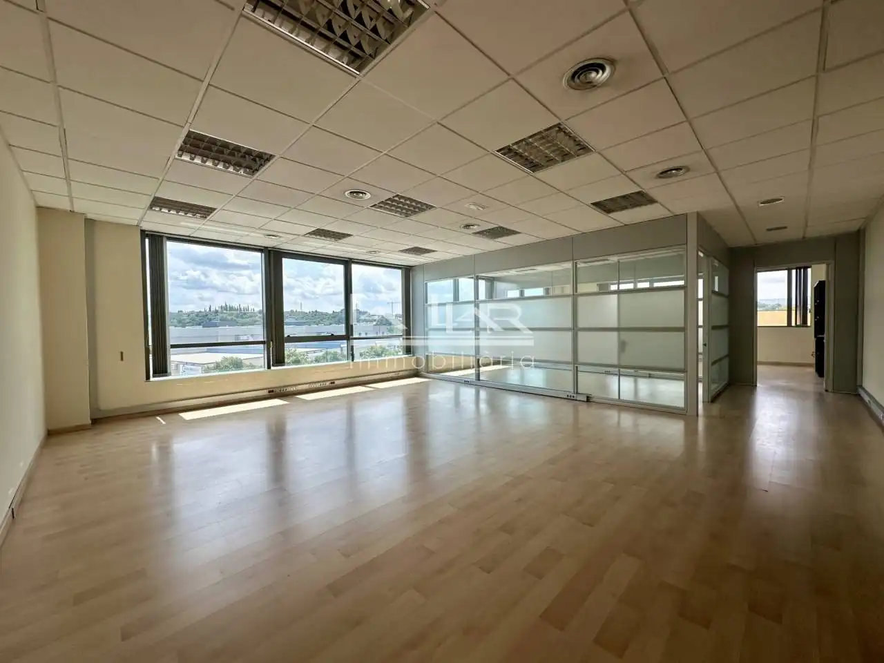 Ufficio con ascensore in affitto a Calle Figueres