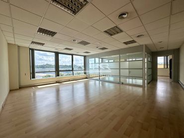 Oficina amb ascensor de lloguer a Calle Figueres