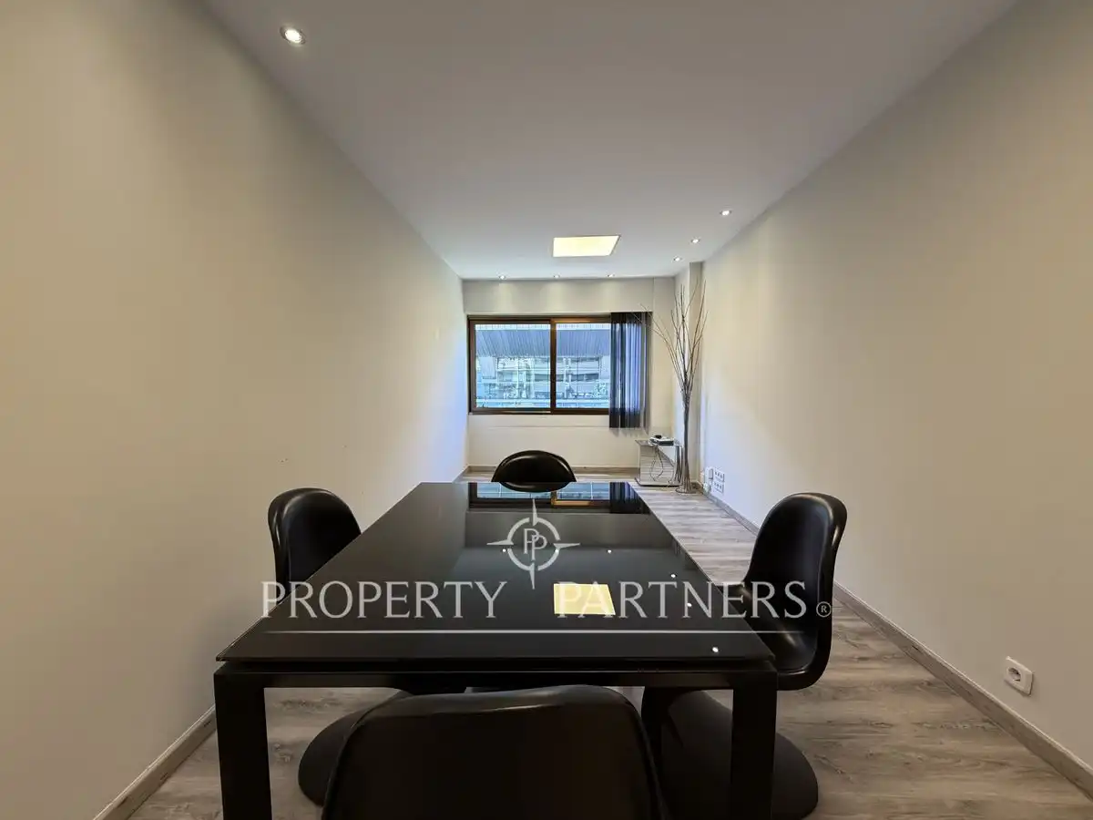 Office for rent in Madrid  with Heating and Furnished