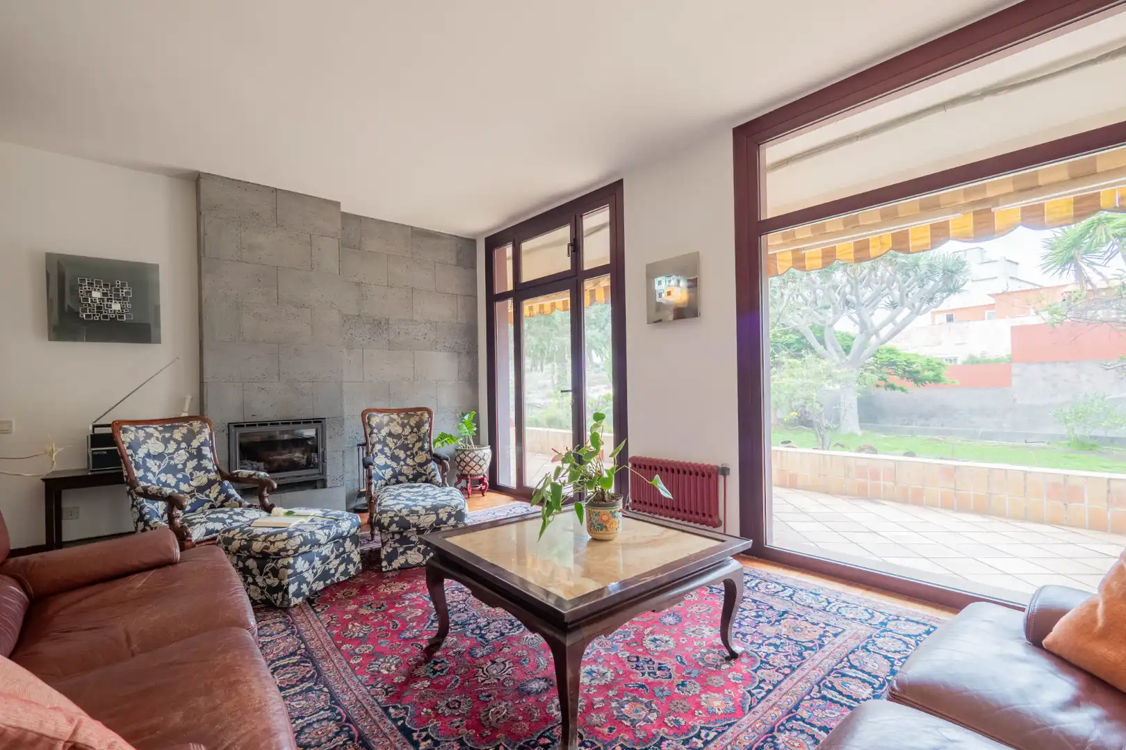 Sala d'estar de Casa o xalet en venda en Las Palmas de Gran Canaria amb Aire condicionat, Jardí privat i Parquet