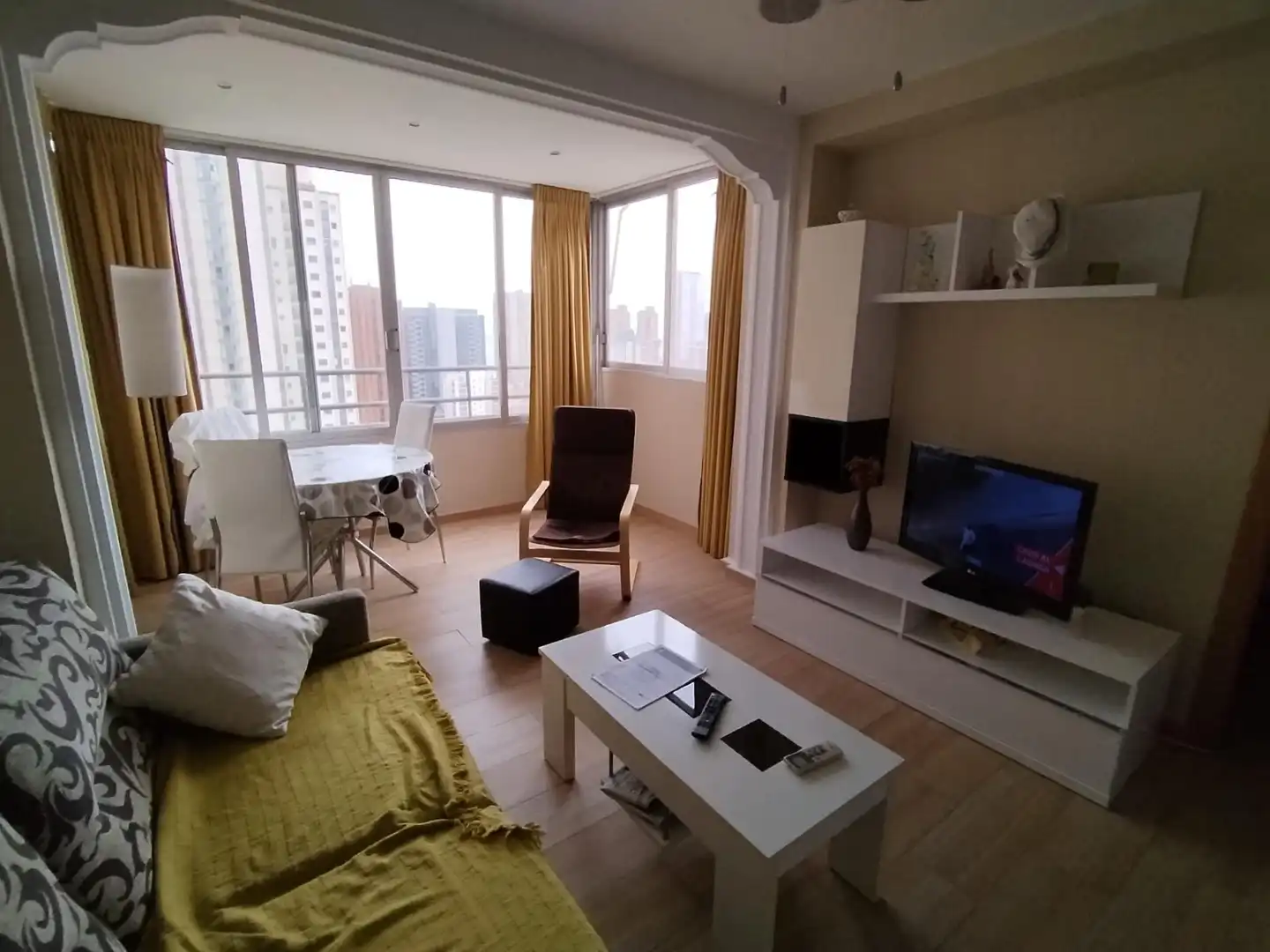 Living room of Apartments for sale in Benidorm  with Air Conditioner, Private garden and Storage room