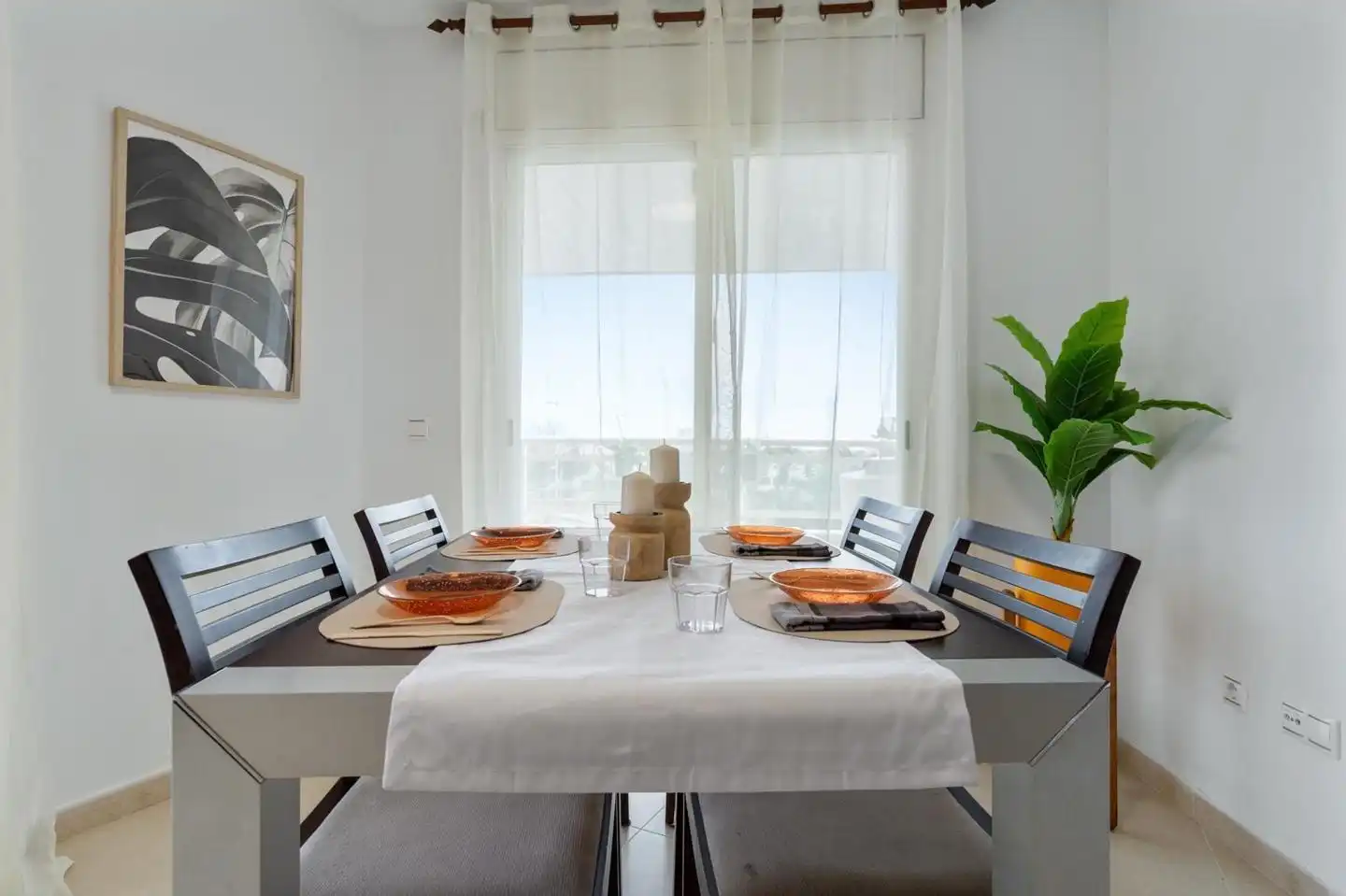 Comedor de Piso en venta en Cambrils con Terraza, Amueblado y Piscina comunitaria