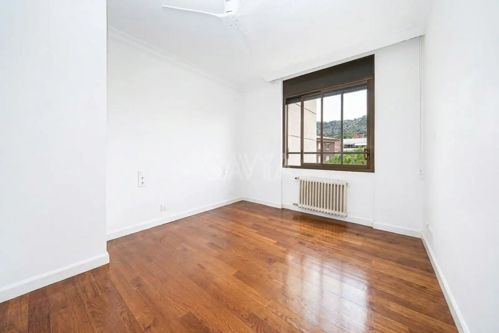 Schlafzimmer von Dachboden zur Miete in Barcelona mit Klimaanlage, Heizung und Terrasse