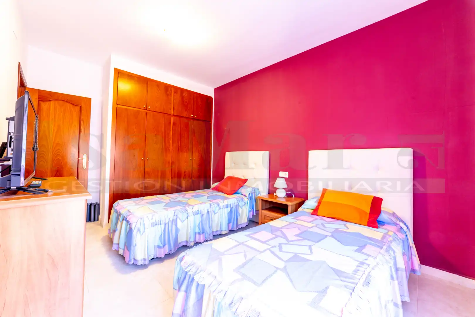 Habitación de Casa adosada en venta en Calafell con Aire acondicionado, Calefacción y Jardín privado