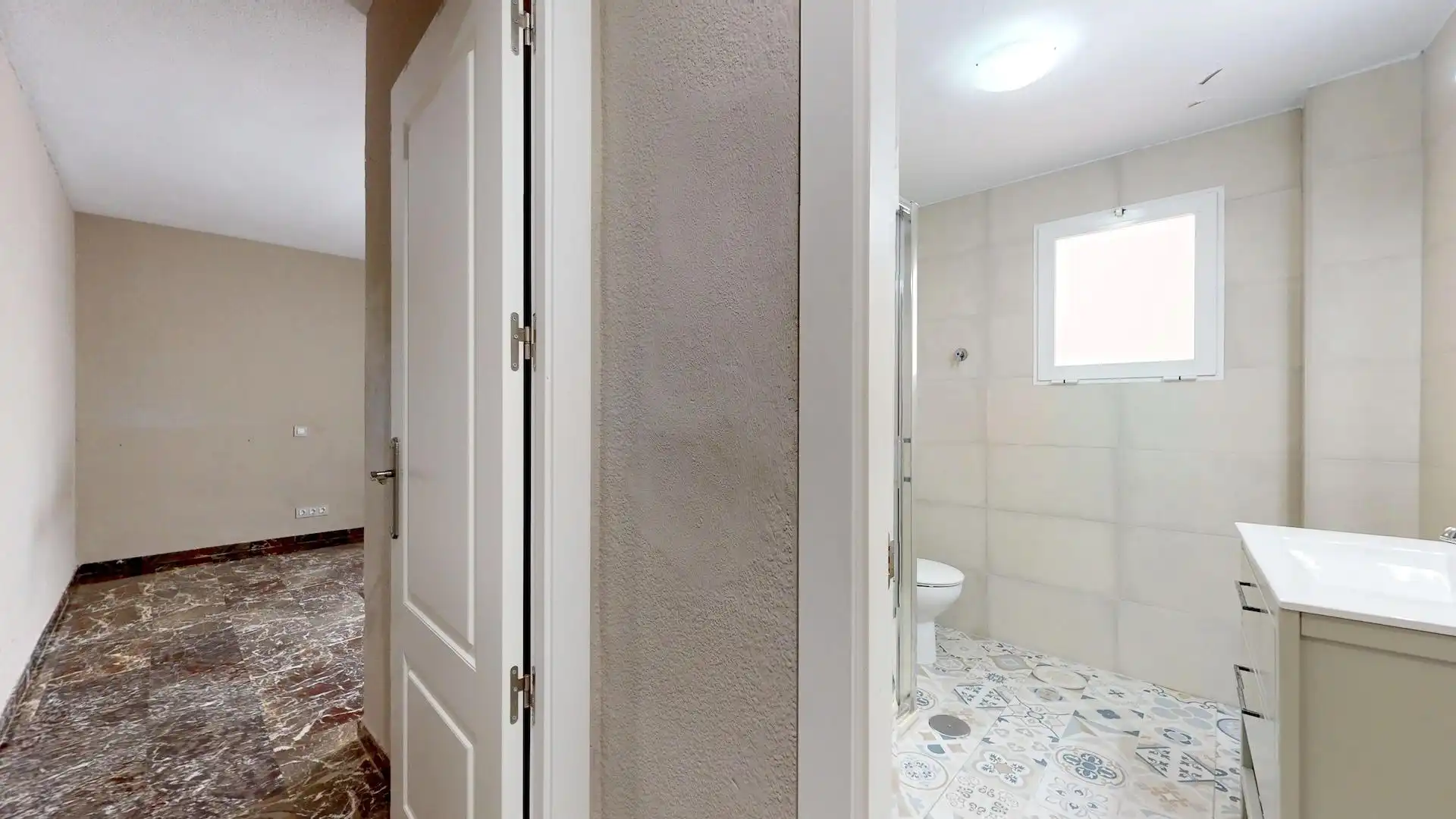 Baño de Piso en venta en Córdoba con Aire acondicionado, Terraza y Trastero
