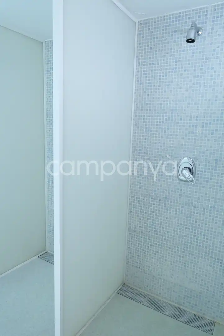 Badezimmer von Büro zur Miete in Sant Andreu