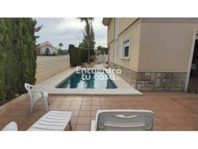Casa adosada en Venta en Calle lalacanti en Pueblo - Urbanizaciones