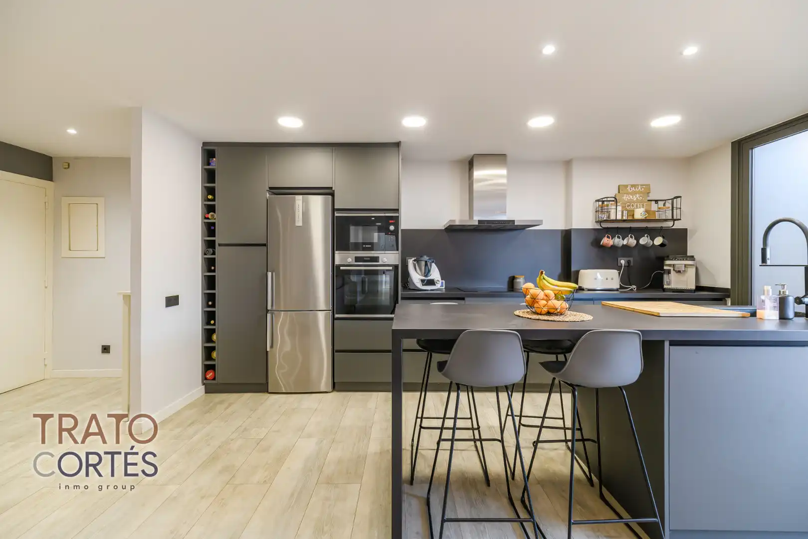 Flat with terrace for sale in Plaça Magdalena Trias, imagen 5