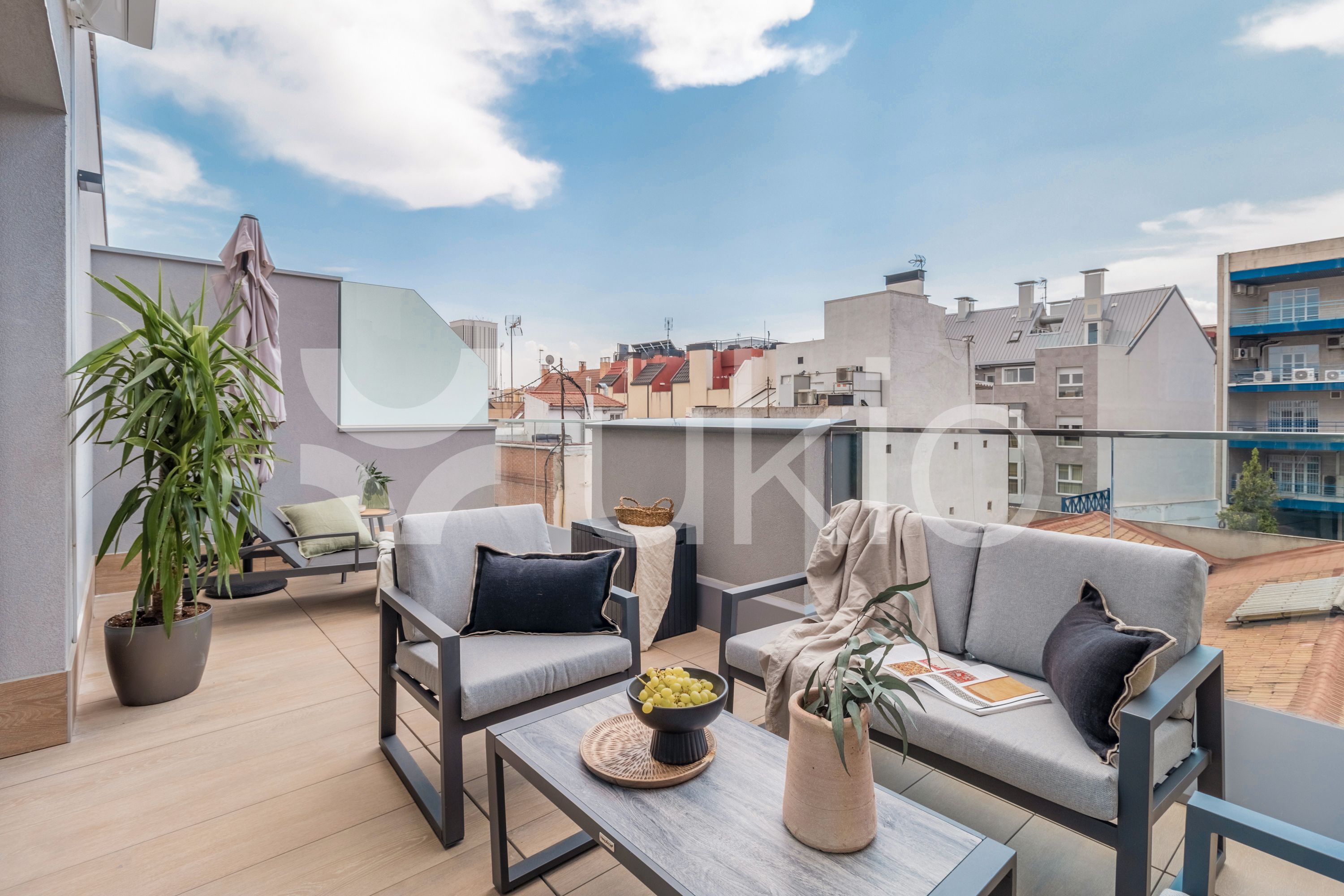 Terrassa de Apartament de lloguer en  Madrid Capital amb Aire condicionat, Calefacció i Terrassa