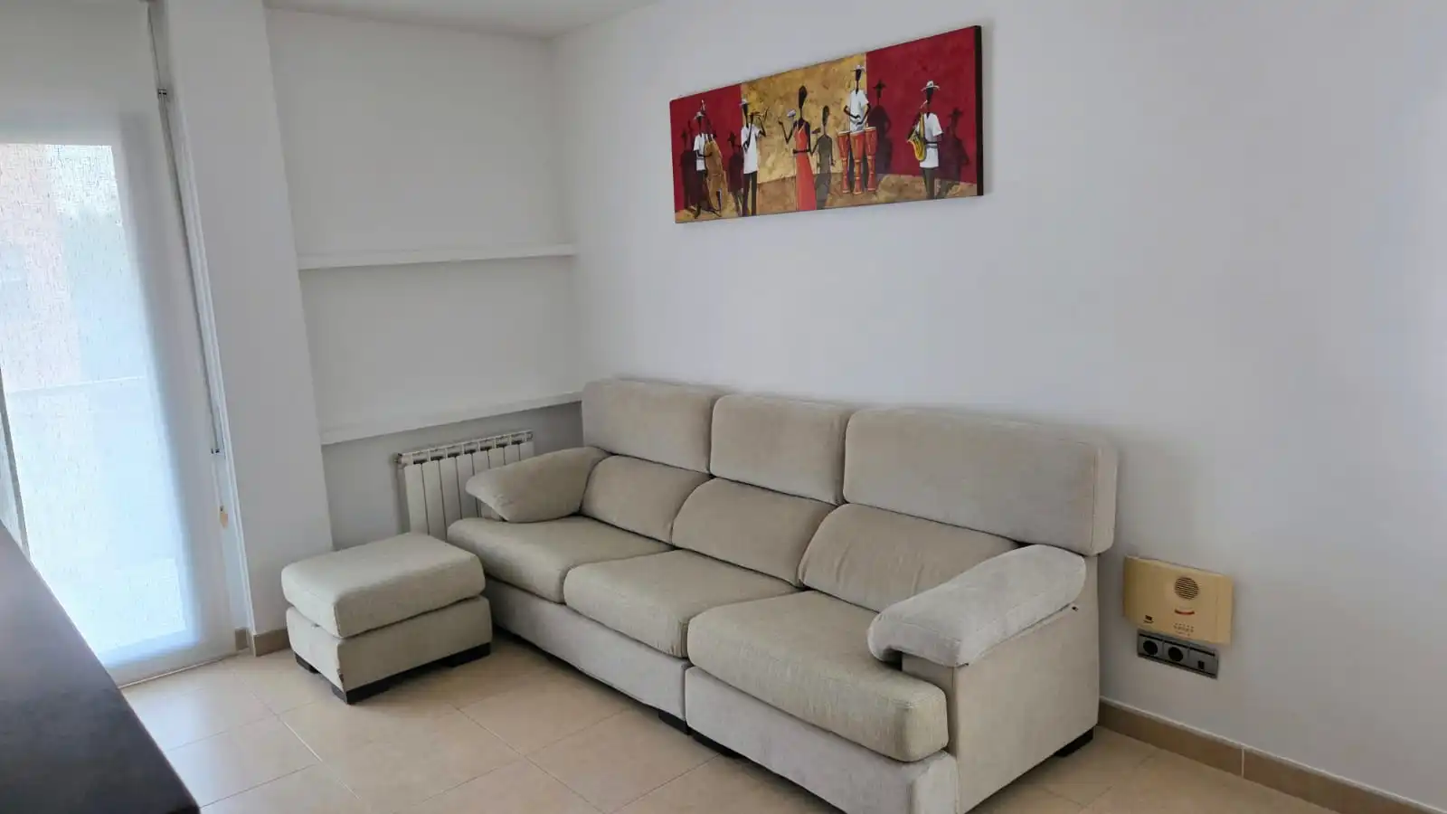 Sala d'estar de Àtic de lloguer en Girona amb Calefacció, Terrassa i Moblat