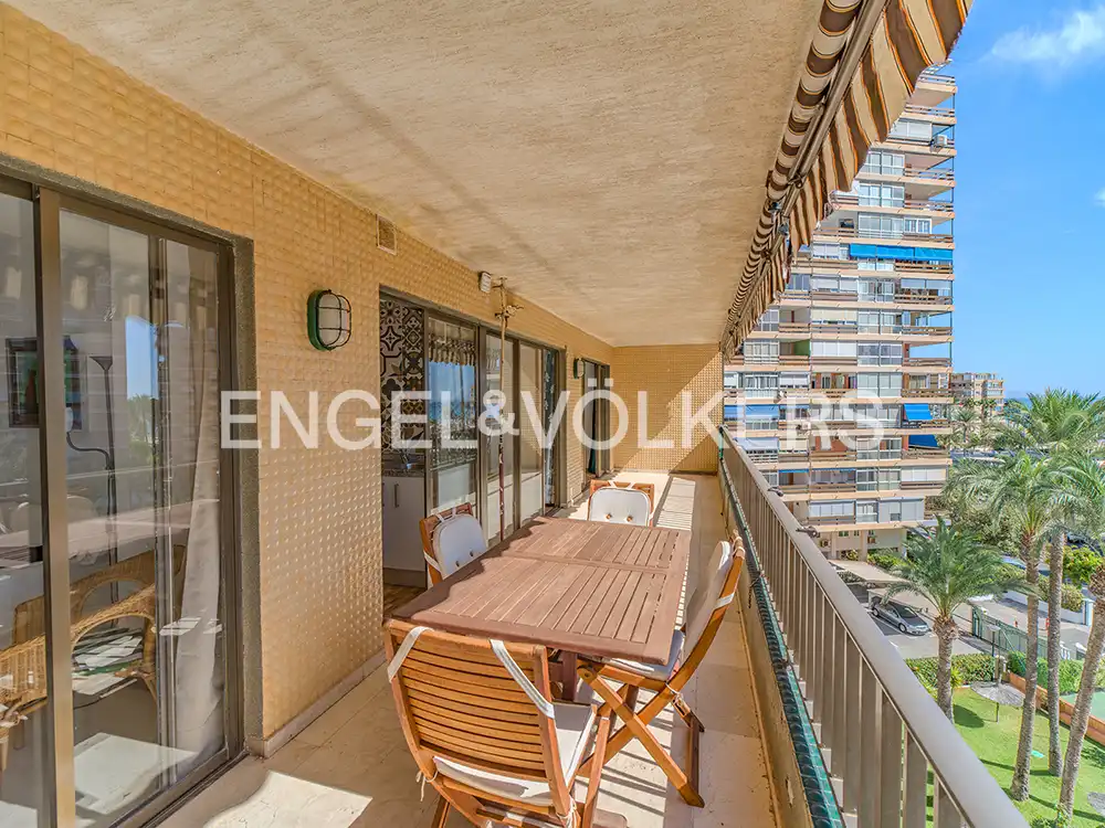Terraza de Apartamento en venta en Alicante / Alacant con Calefacción y Terraza