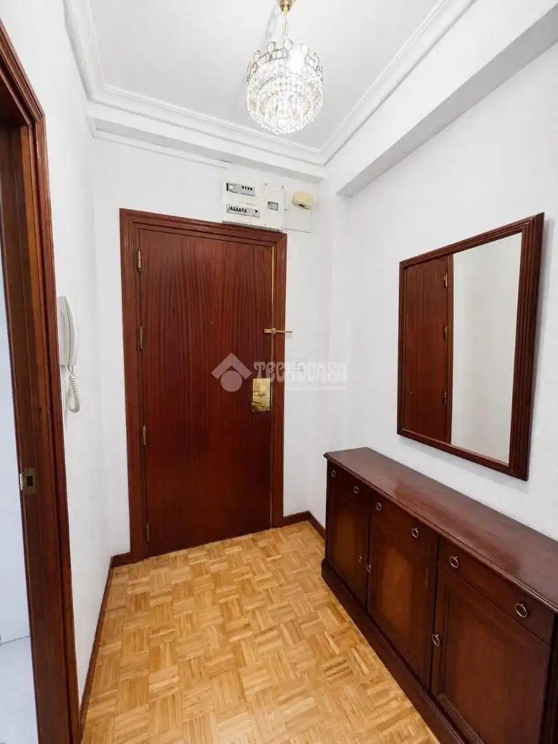 Flat for sale in Madrid  with Air Conditioner, Heating and Balcony