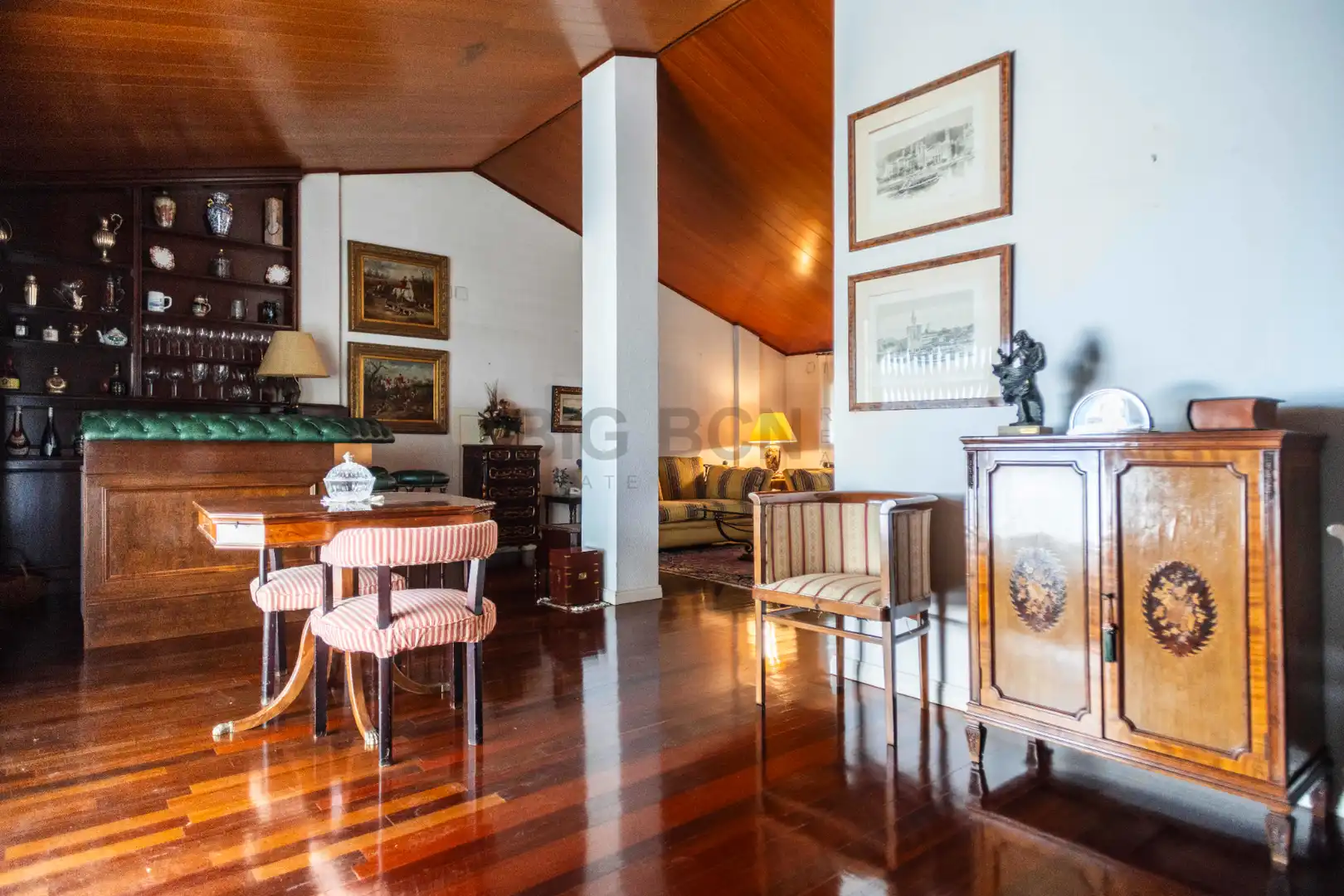 Sala d'estar de Casa o xalet en venda en Barcelona amb Aire condicionat, Calefacció i Jardí privat
