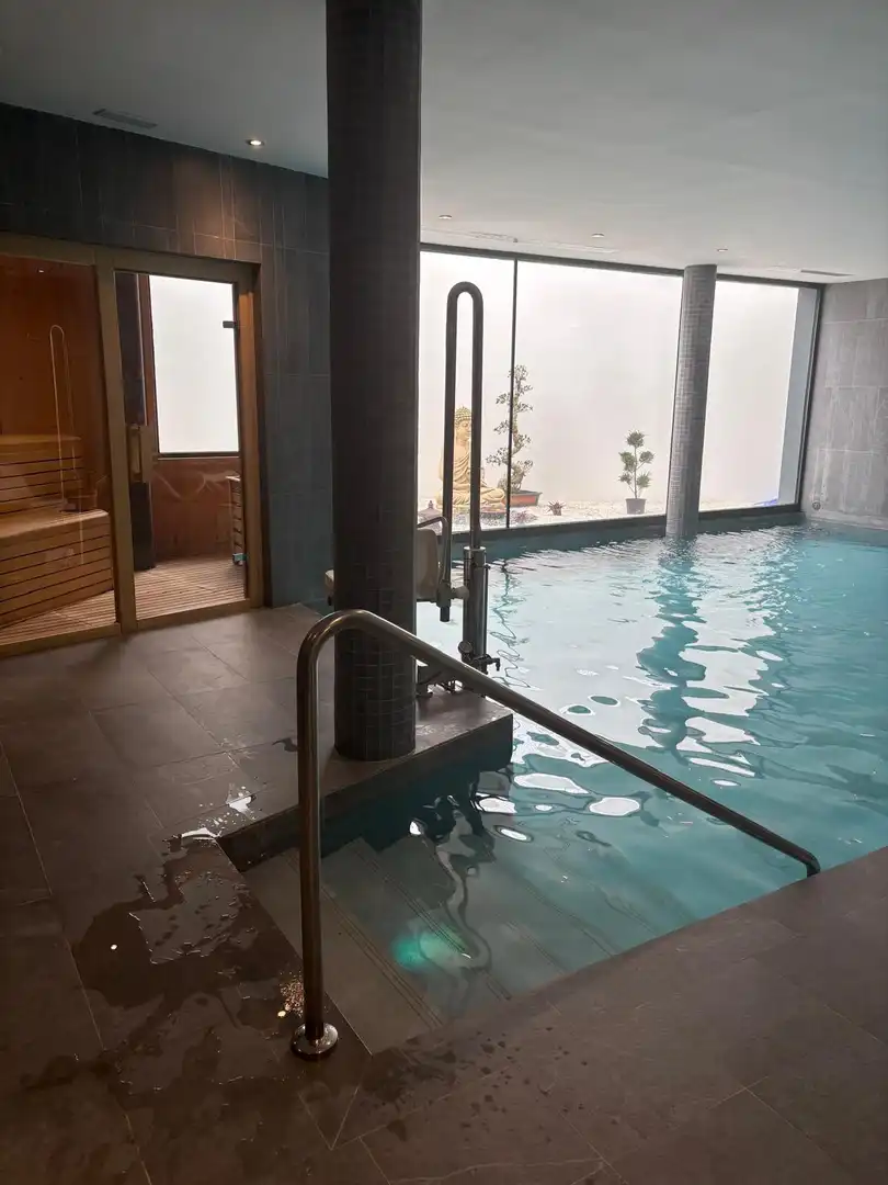 Piscina de Dúplex de lloguer en Estepona amb Aire condicionat, Calefacció i Terrassa