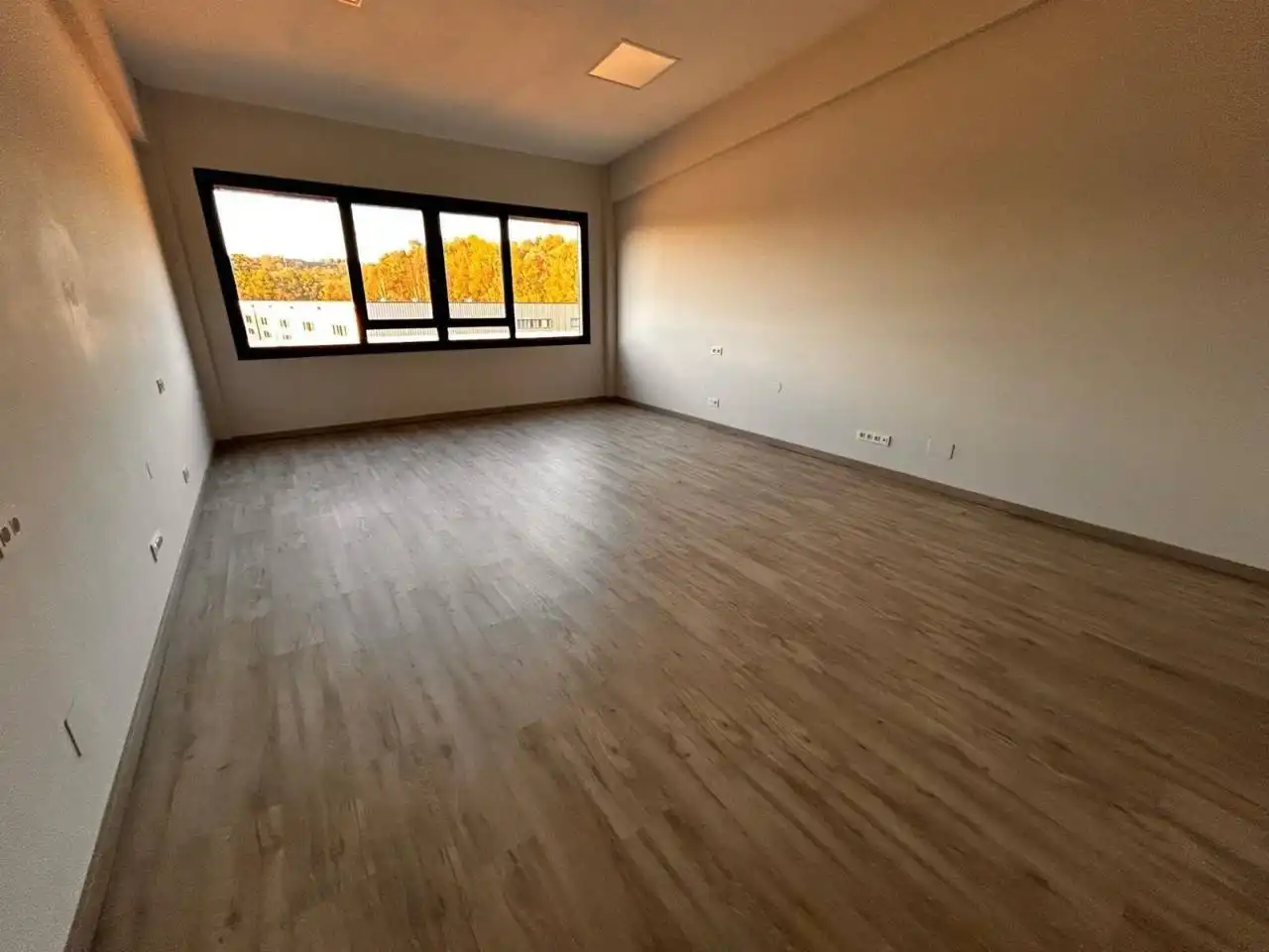 Sala de estar de Oficina de alquiler en Martutene