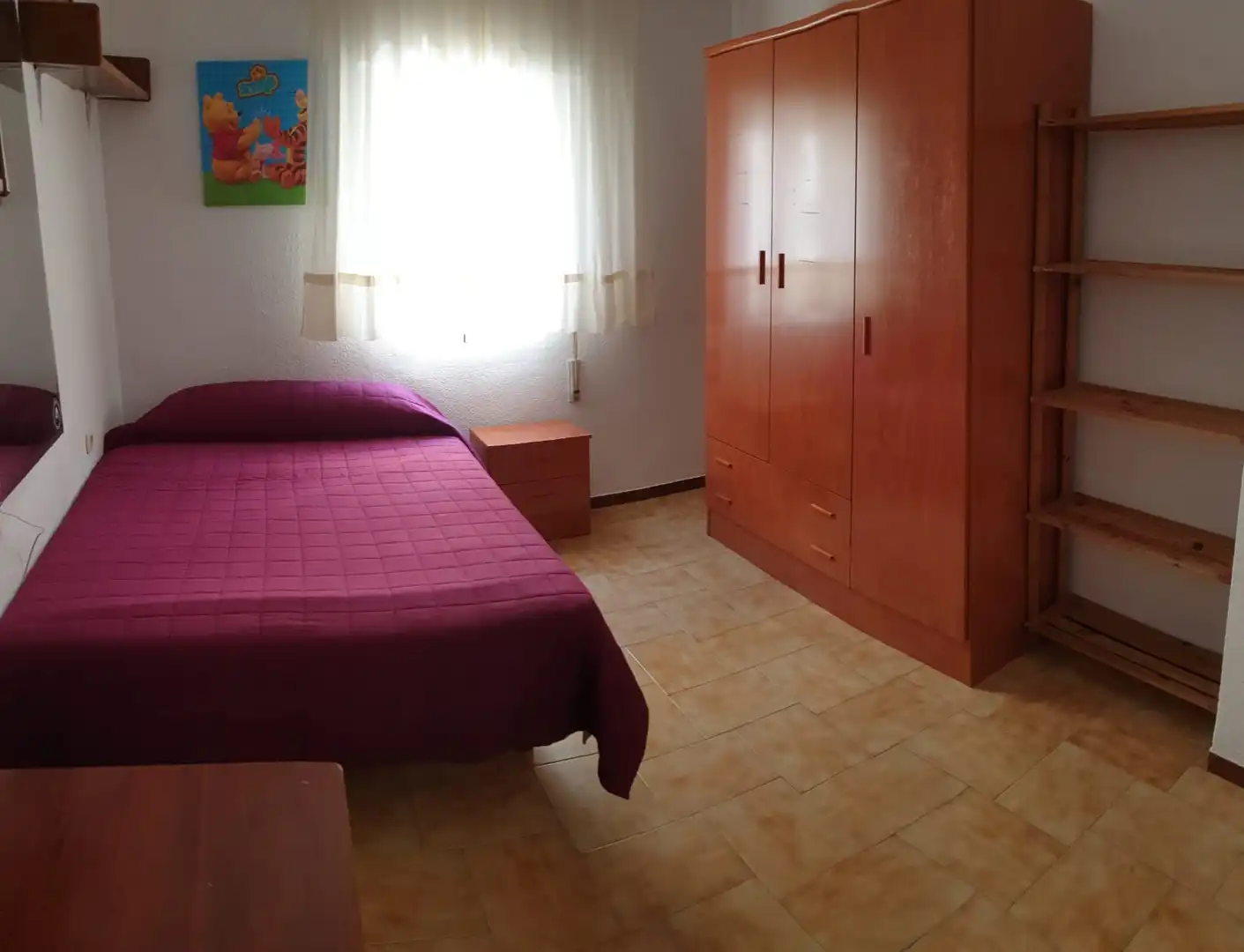 Habitación de Piso de alquiler en Sevilla con Aire acondicionado, Amueblado y Lavadora