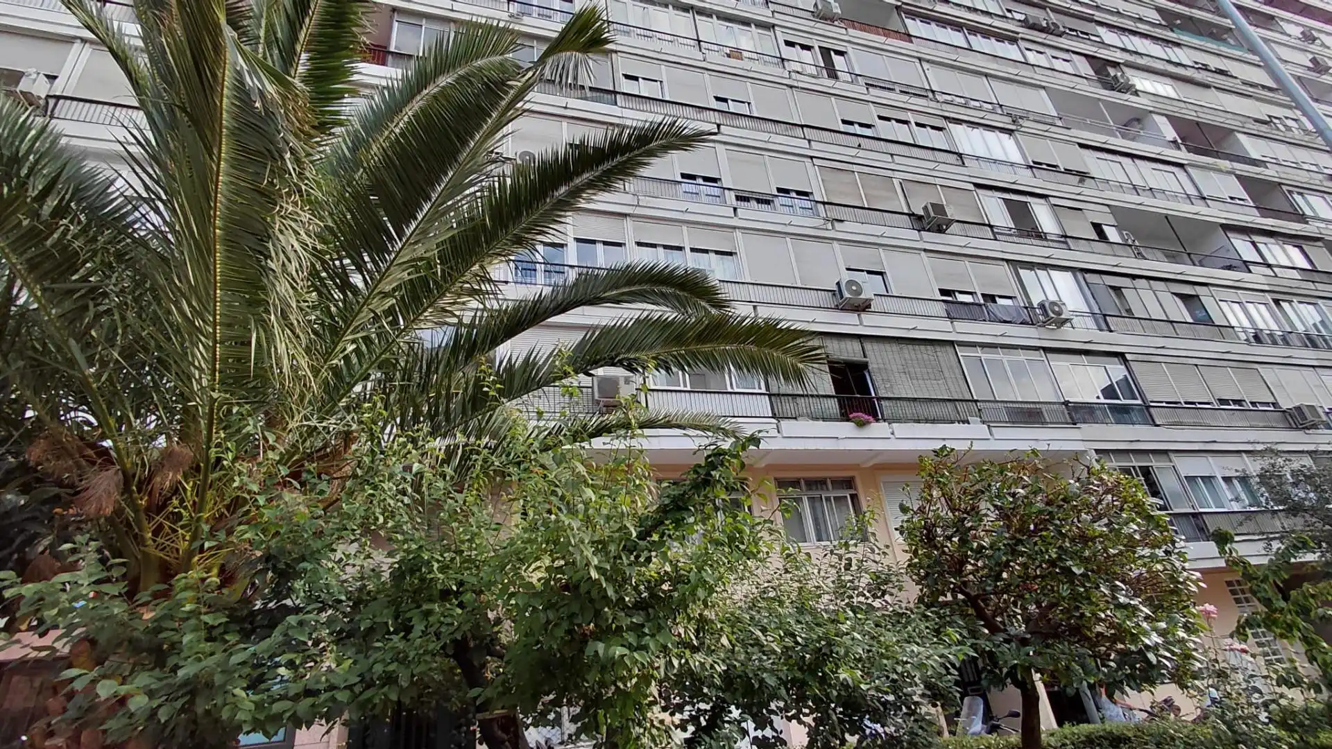 Exterior view of Apartments for sale in Madrid  with Furnished