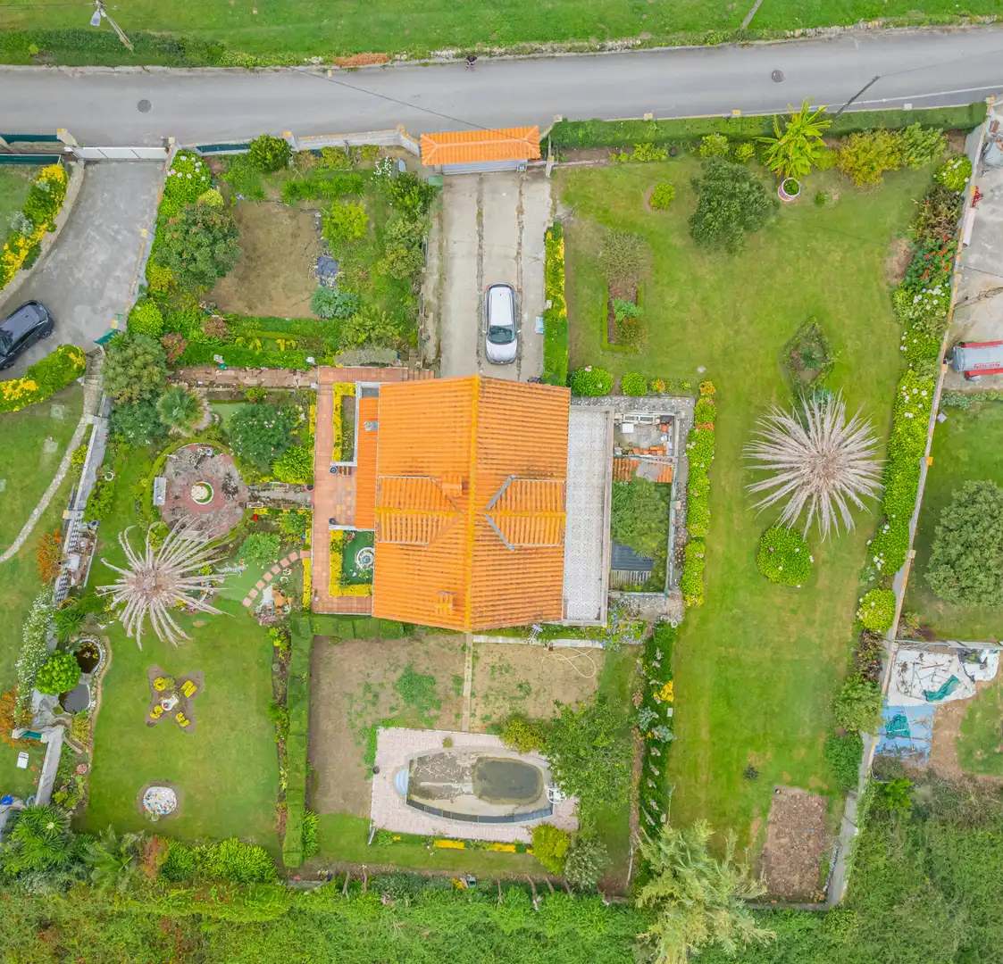 Garden of Houses for sale in Cueto