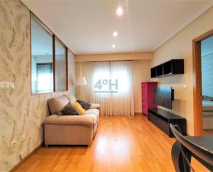 Sala d'estar de Apartament de lloguer en Ourense Capital  amb Aire condicionat