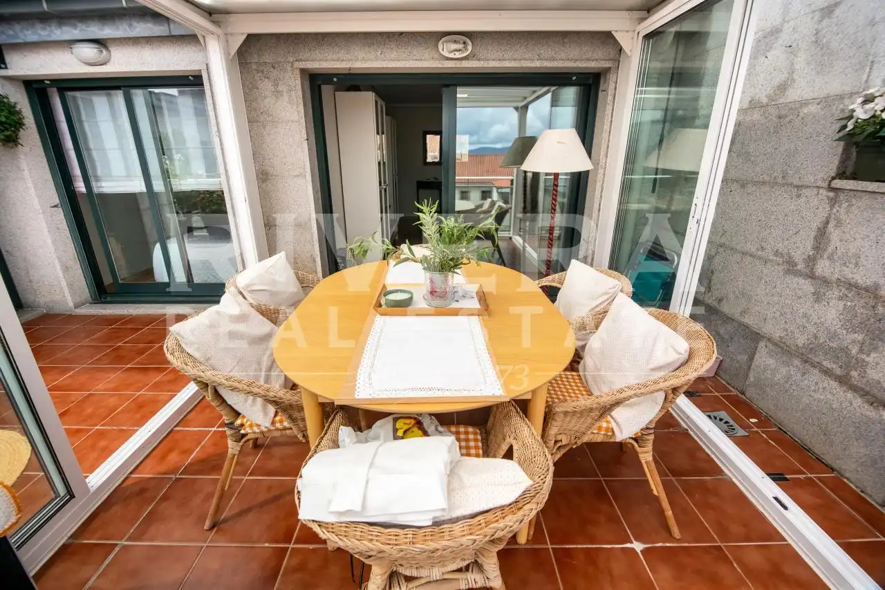 Terraza de Ático en venta en Sanxenxo con Calefacción, Parquet y Terraza