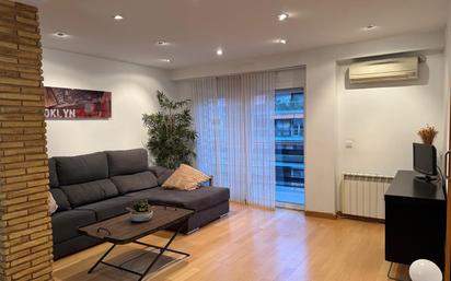 Living room of Flat to rent in  Valencia Capital  with Air Conditioner, Heating and Furnished