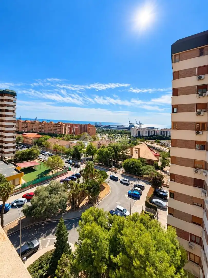 Vista exterior de Piso en venta en Alicante / Alacant con Terraza