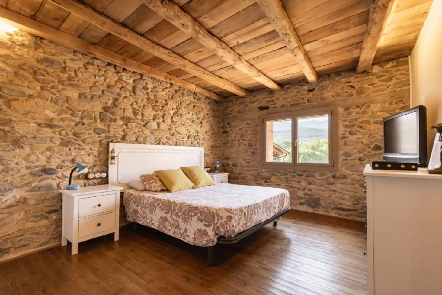 Dormitori de Finca rústica en venda en Prats i Sansor amb Calefacció
