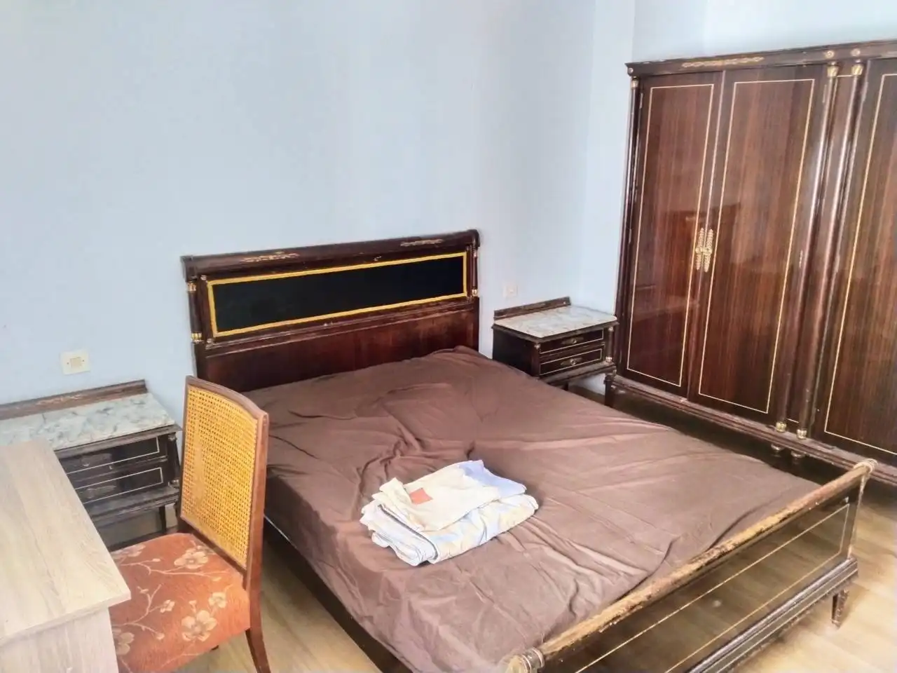 Bedroom of Flat for rent in Burgos  with Heating, Parquet flooring and Furnished