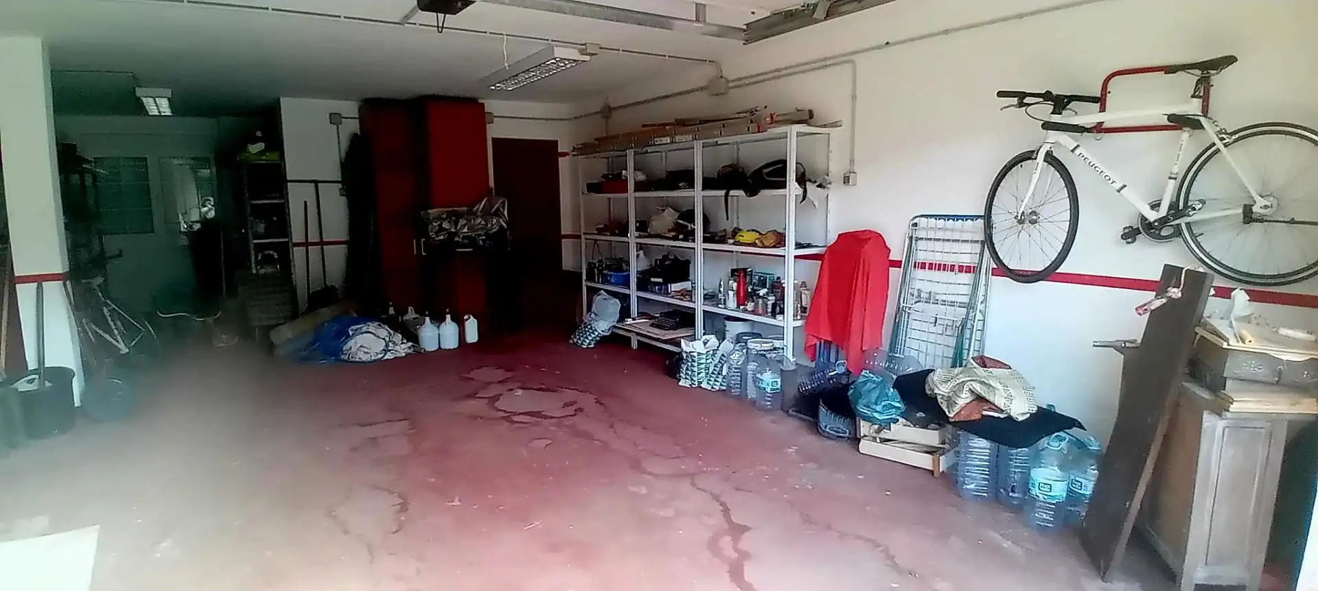 Parking de Casa o chalet en venta en El Franco  con Calefacción, Jardín privado y Terraza