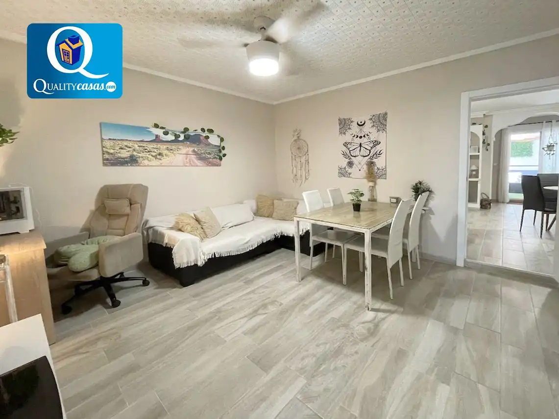 Living room of Houses for sale in San Vicente del Raspeig / Sant Vicent del Raspeig  with Air Conditioner, Heating and Storage room