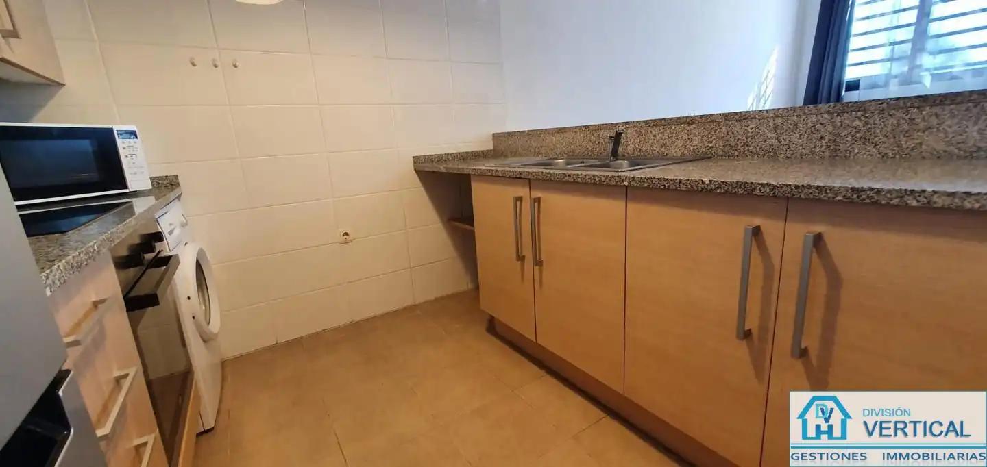 Cuina de Dúplex en venda en Paterna amb Moblat, Balcó i Piscina comunitària