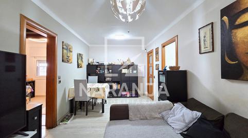 Foto 3 de Piso en venta en Les Oliveres, Santa Coloma de Gramenet